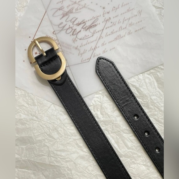 Oval Bucket Belt - Picture 4 of 5